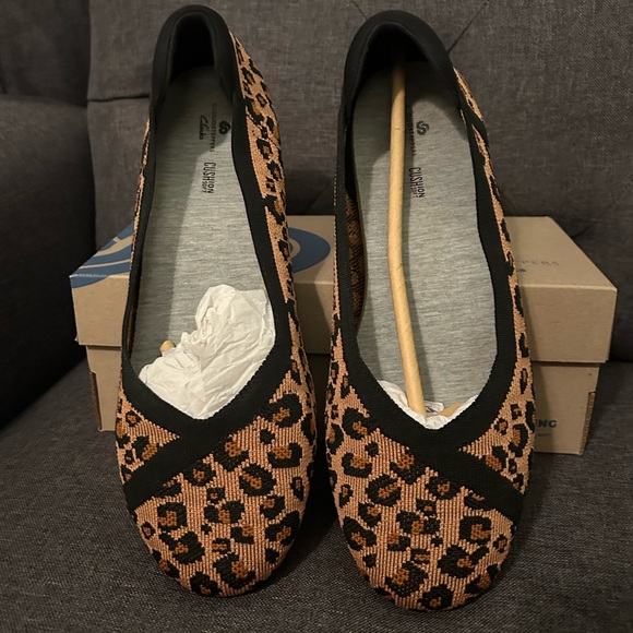 Clark’s Cloudsteppers Tan Leopard - Picture 12 of 13
